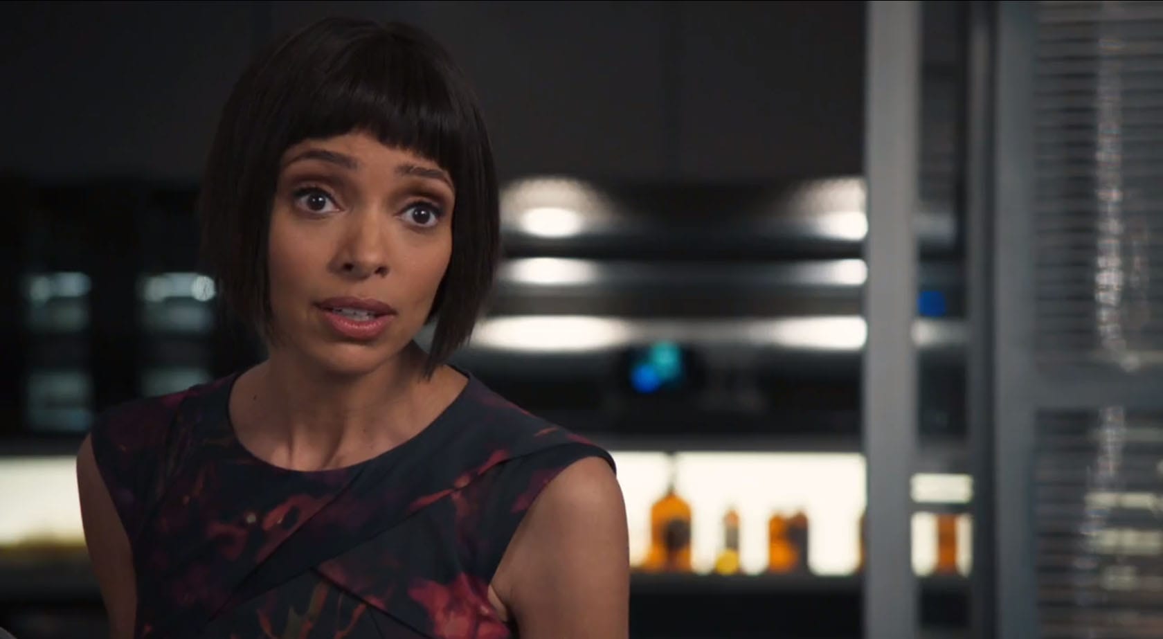 Кости 7 сезон 10 серия смотреть сериал онлайн в HD: Воин скрывается в трусе